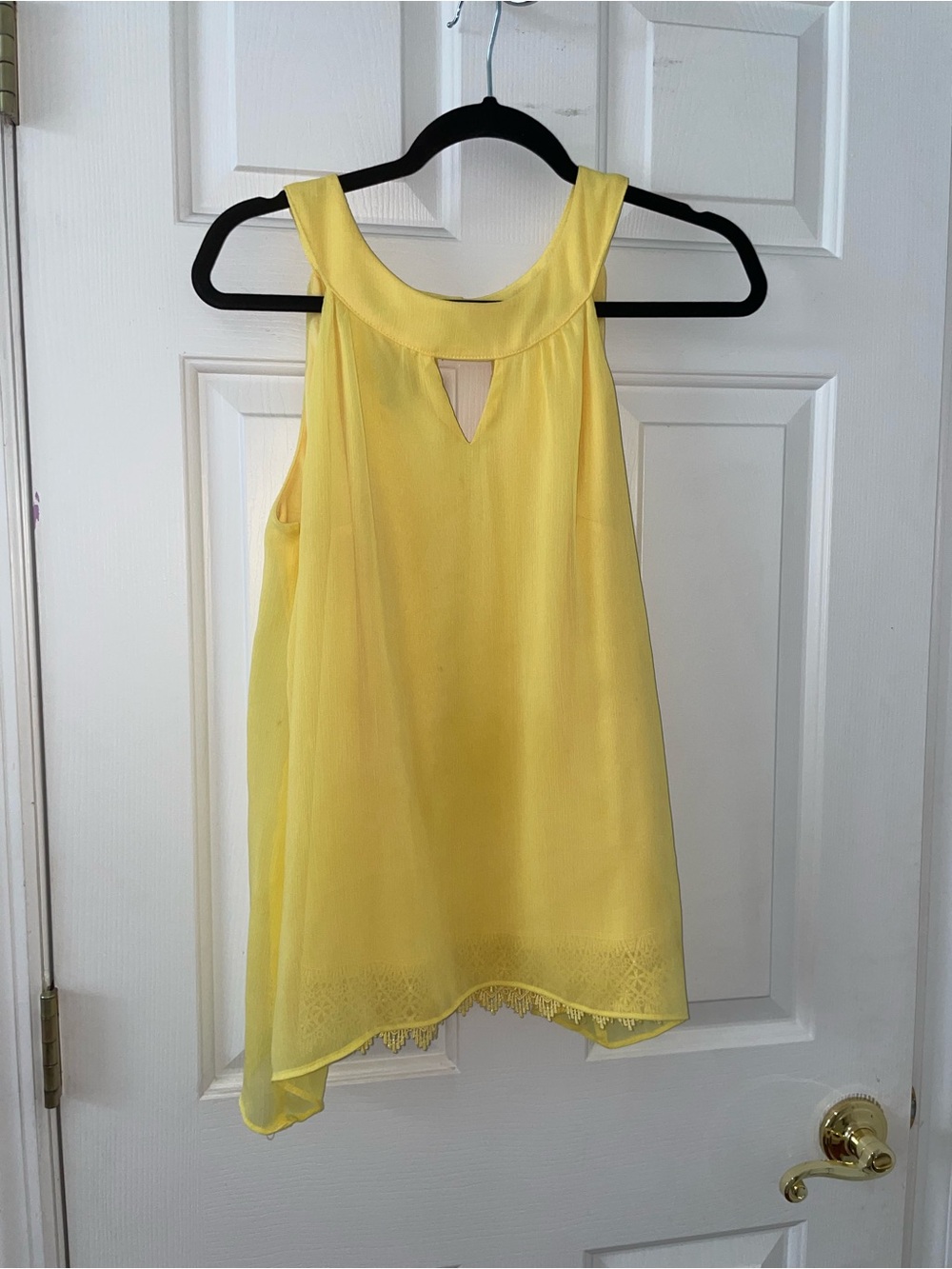AB Studio Bright Yellow Keyhole Lace-Hem Sleeveless Top